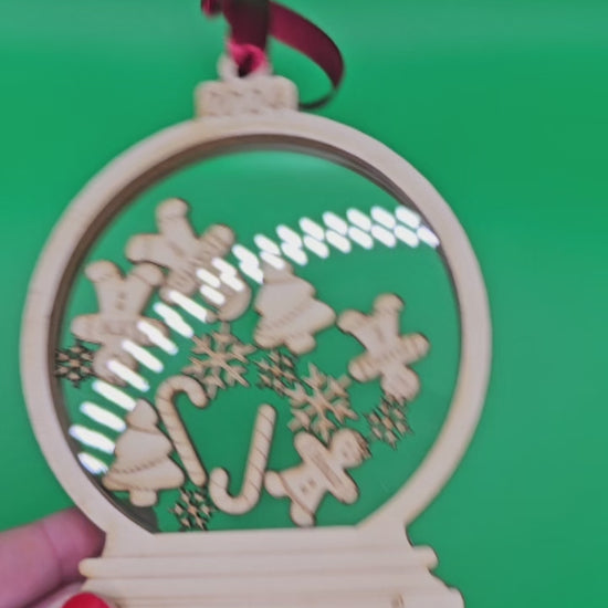 Snowglobe shaker ornament